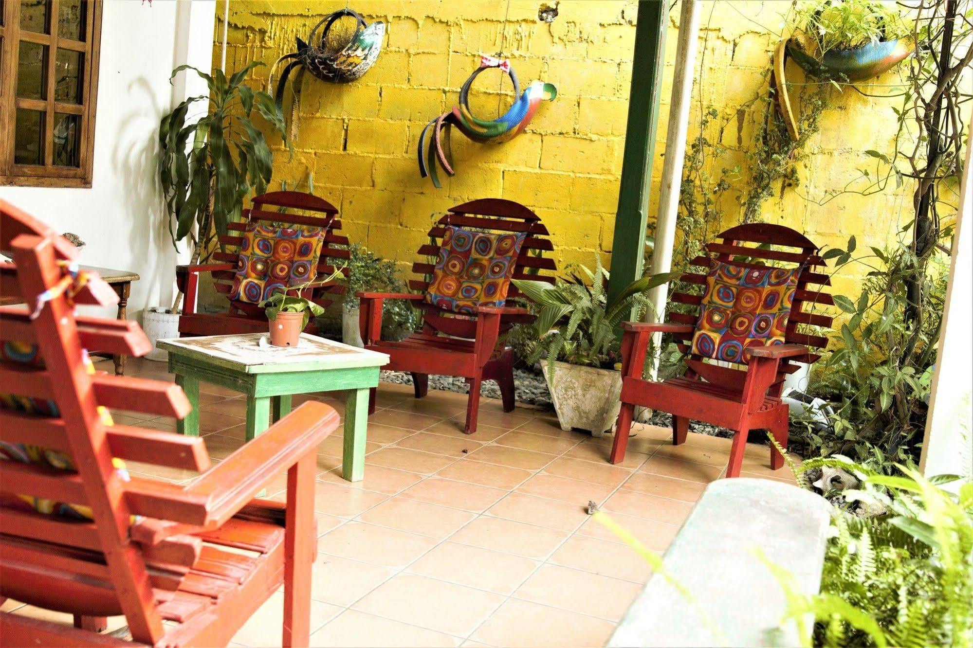 Hotel Casa Le Parc - Main Street Bocas del Toro Exterior foto
